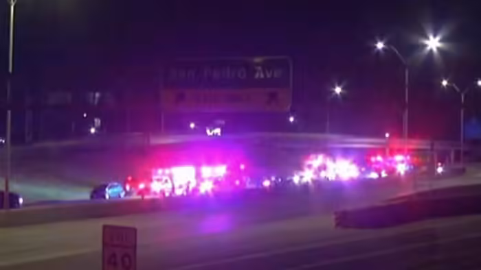18-year-old hit by car, killed on US 281 after stopping on shoulder with car troubles, SAPD says