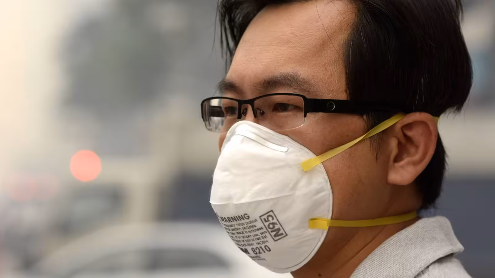 'A uniquely direct route that might cause damage': Scientists uncover link between air pollution and eye diseases like glaucoma