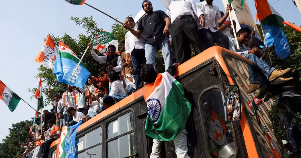 After Lockdown, Sea of Protesters Flows Through India’s Capital