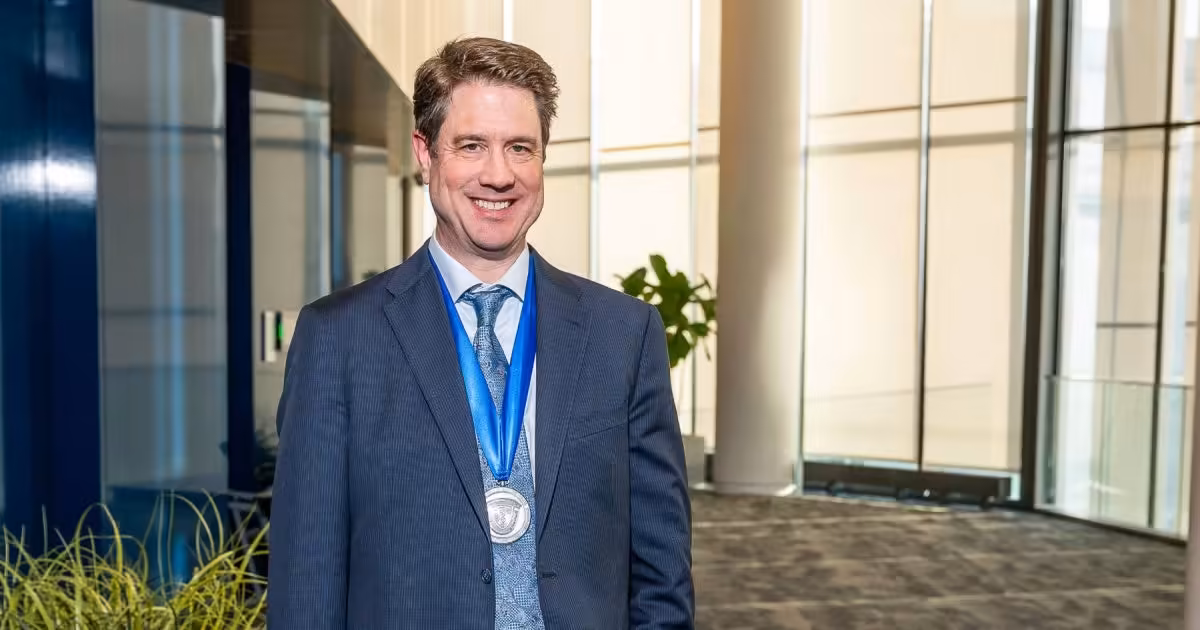 Andrew Pieper awarded the Case Medal for Excellence in Health Science Innovation | CWRU Newsroom