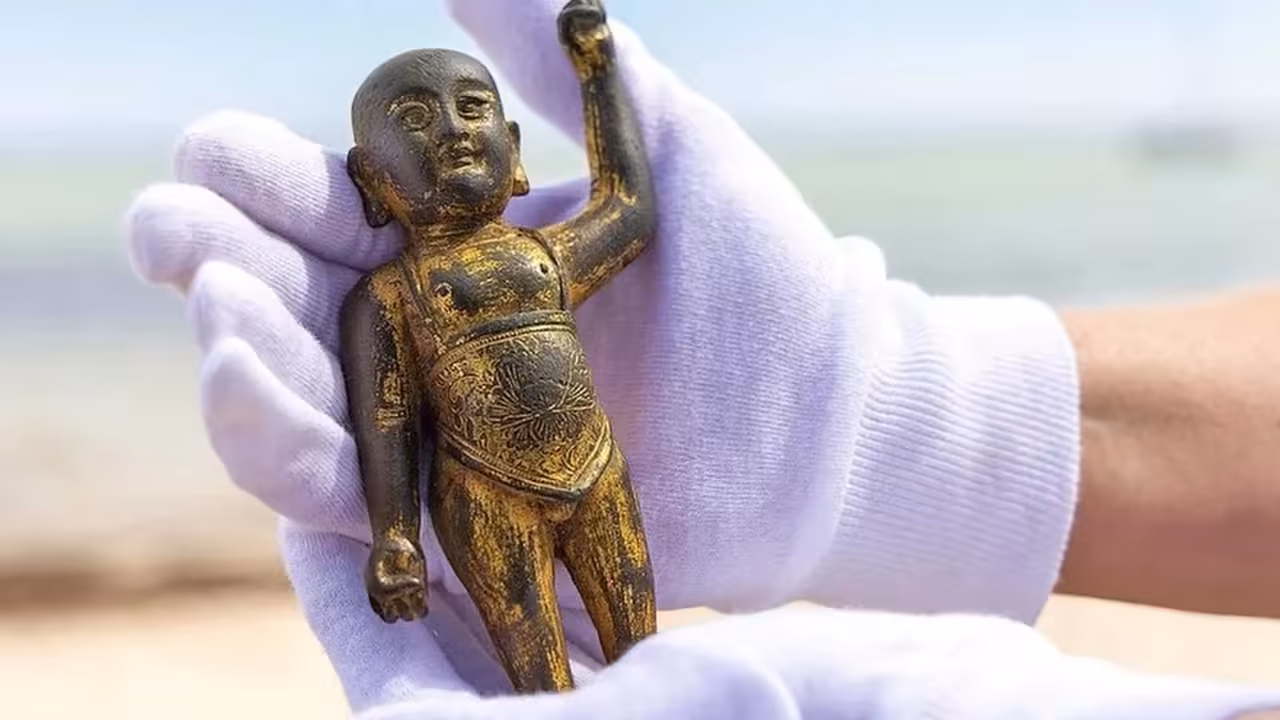 Australia hands Ming dynasty Buddha back to China amid ongoing mystery over its arrival