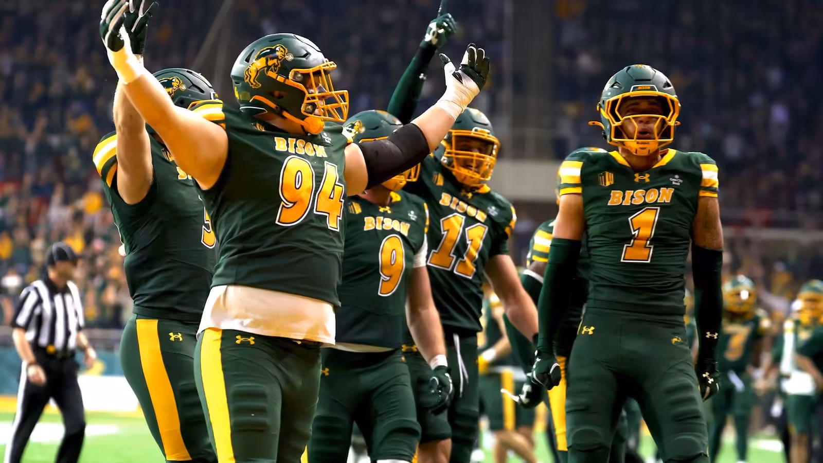 Bison Shut Out Wyoming on Homecoming, 28-0