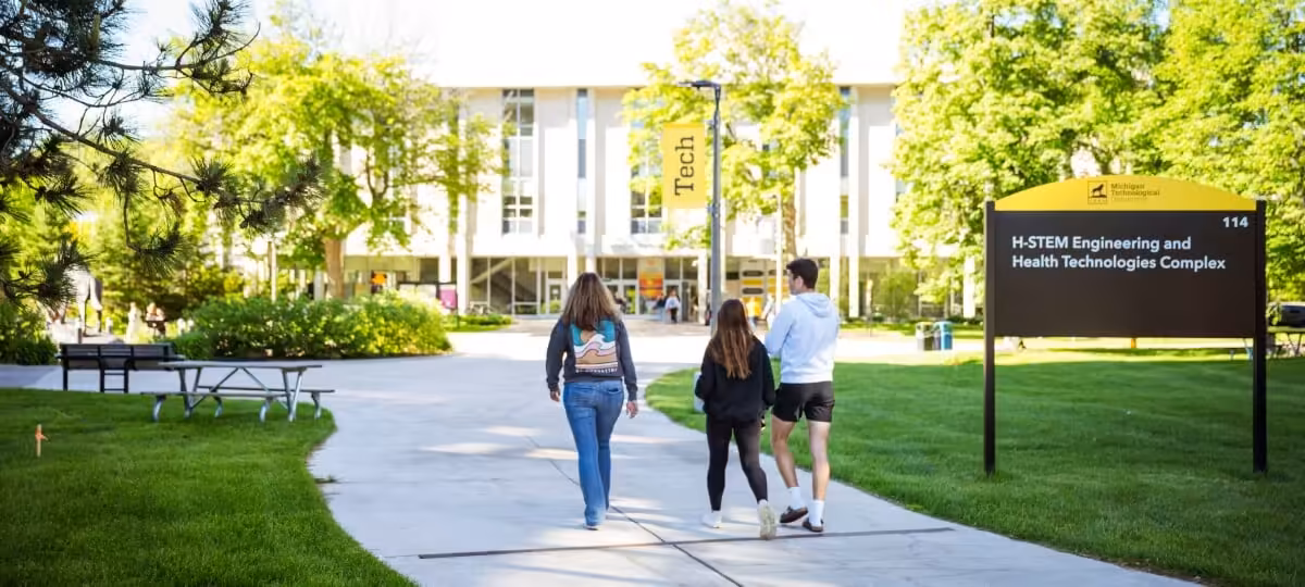 Choosing Tech: Newest Class of Huskies Ready to Run