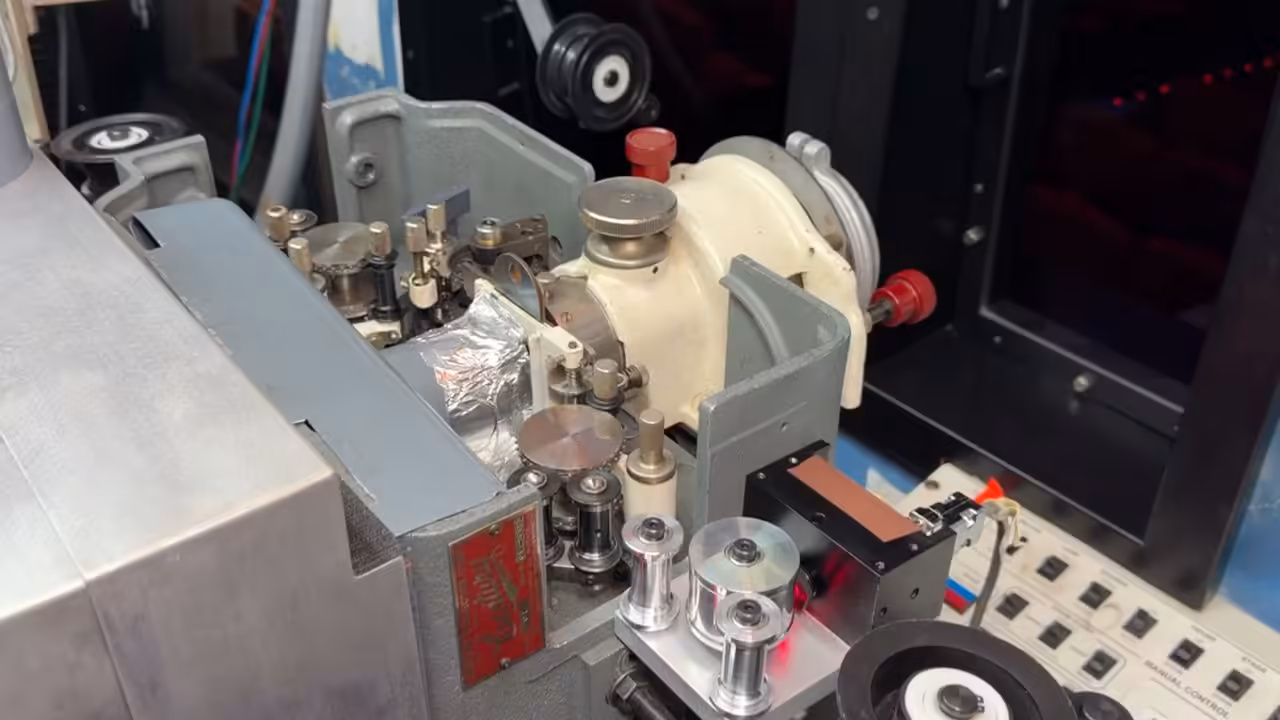 Coolidge Corner Theatre brings 1950’s film technology back