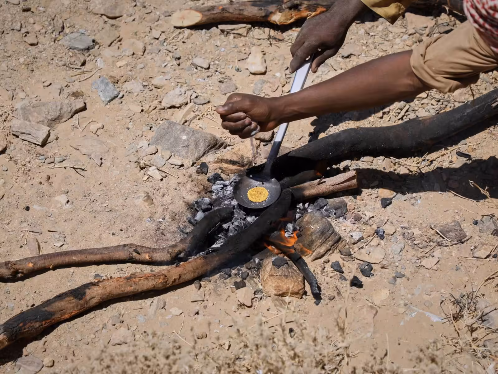 Deadly gold mine air strikes highlight Egypt-Sudan border insecurity | Sudan war News
