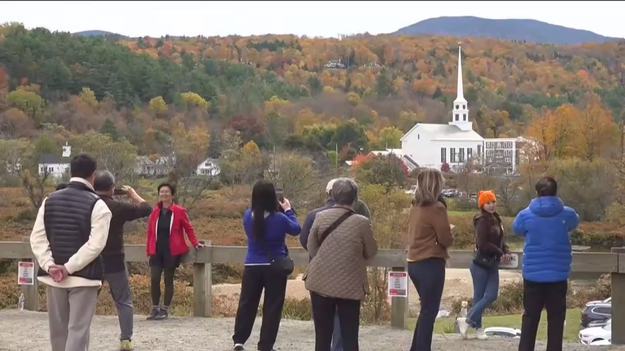 Flocking to foliage: Leaf peepers travel near and far to Vermont for the changing of the season - Boston News, Weather, Sports