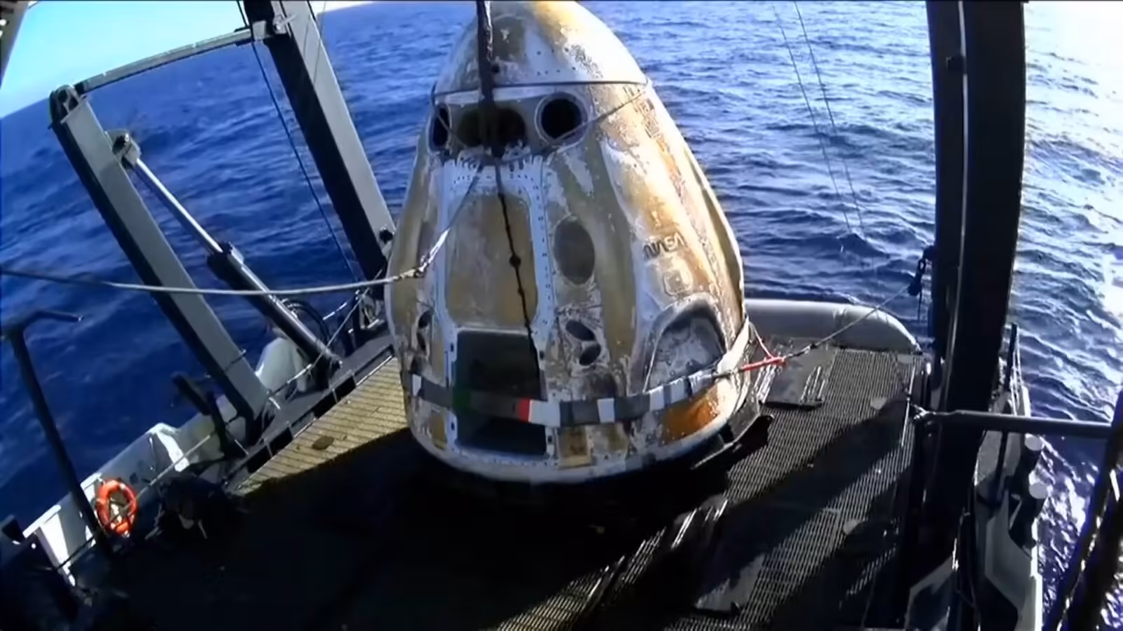 Four astronauts return to earth after an eight-month space mission | Space