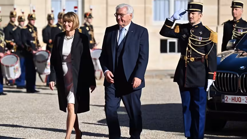 German president says Berlin will remain committed to Europe during France visit