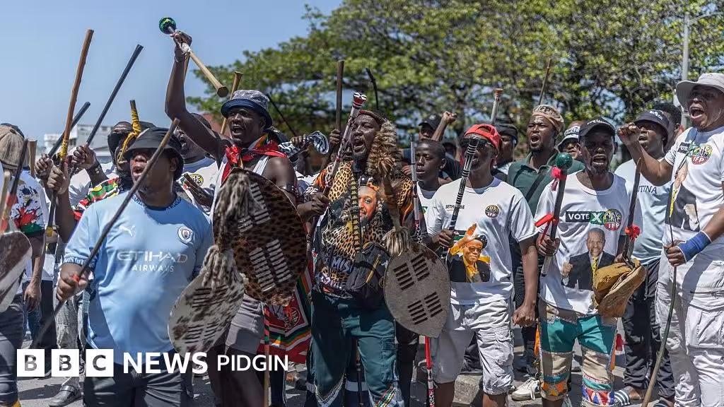 Home Affairs asylum directive withdrawal: South Africa pause applications from asylum seekers wey be undocumented migrants afta violent protests