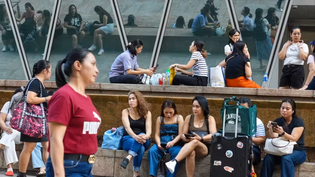 Hong Kong raises helpers’ monthly minimum wage to HK$5,220