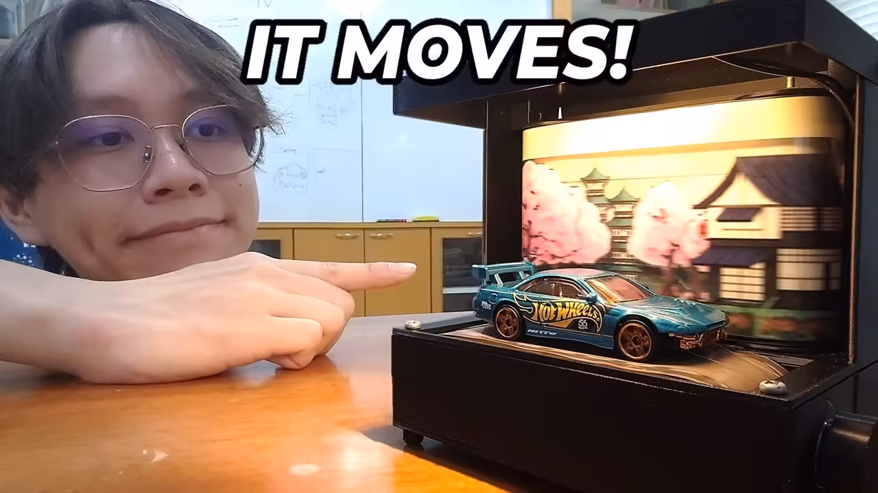 Hot Wheels Diorama Makes Toy Cars Look Like They're Driving
