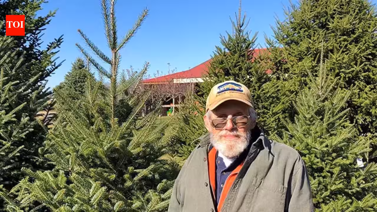 Illinois farmer John Dollinger's family hosted 10 wind turbines across 800 acres; payments began at $10,000 per turbine a year and, by 2025, had risen to about $120,000 annually across the farm