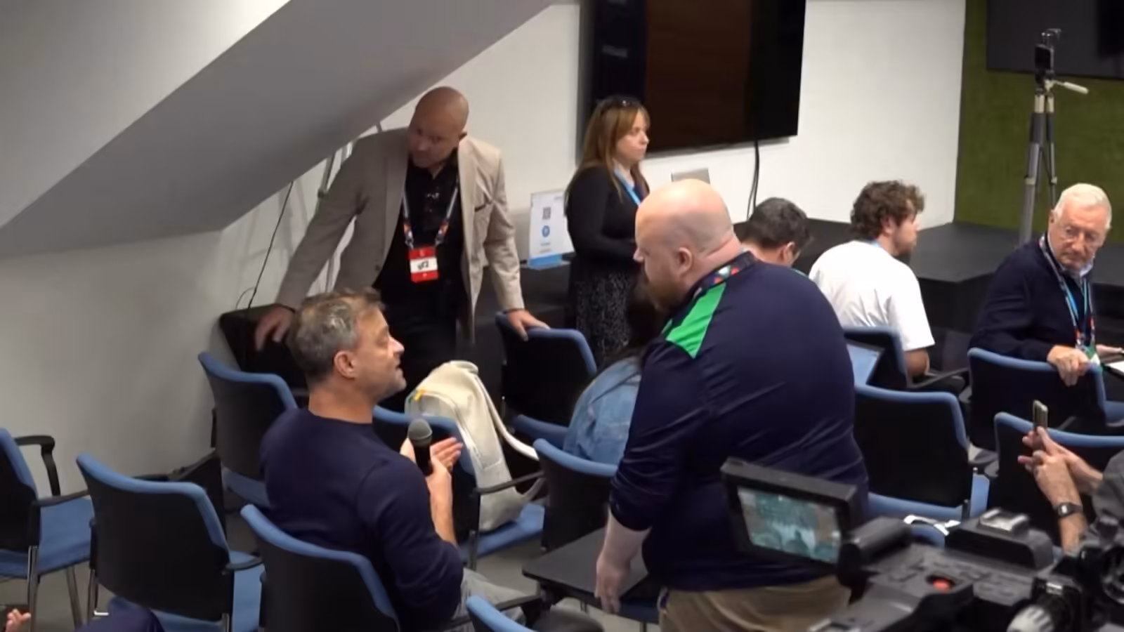 Israeli reporters’ ‘verbal attack’ cuts short Ireland press conference | Football
