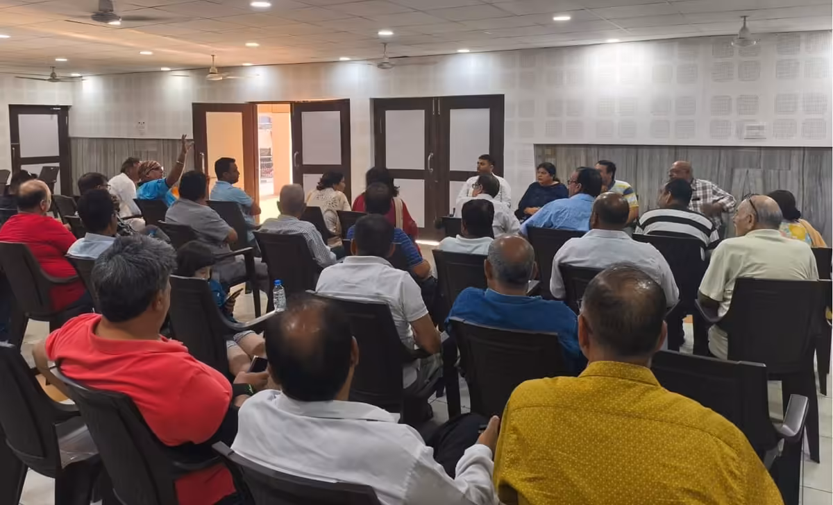 Jammu News: Crisis on savings of 36 thousand account holders, appeal to the government - Business News