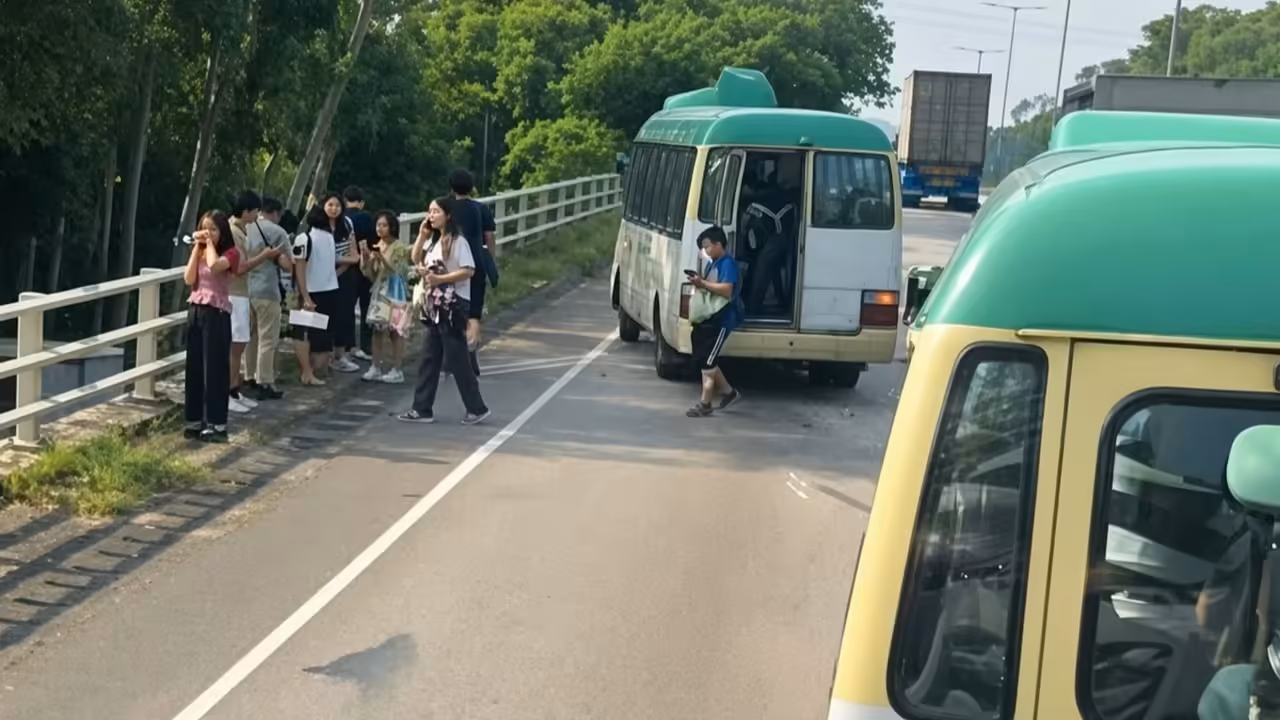 Minibus driver hospitalised, 18 others injured, after collision with goods truck