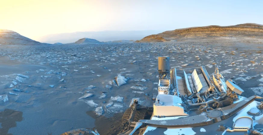 NASA’s Curiosity rover just hit 5,000 days on Mars and sent back this stunning view