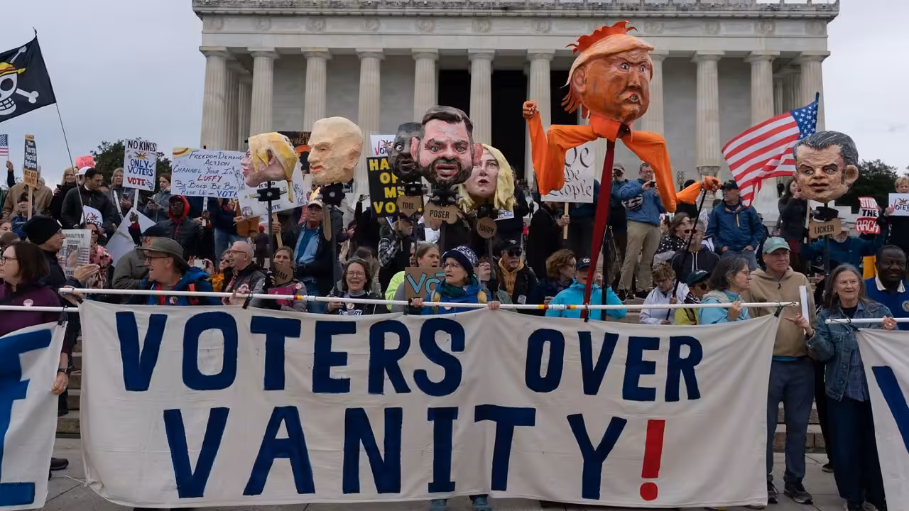 'No Kings' rallies urge voters to cast ballots early