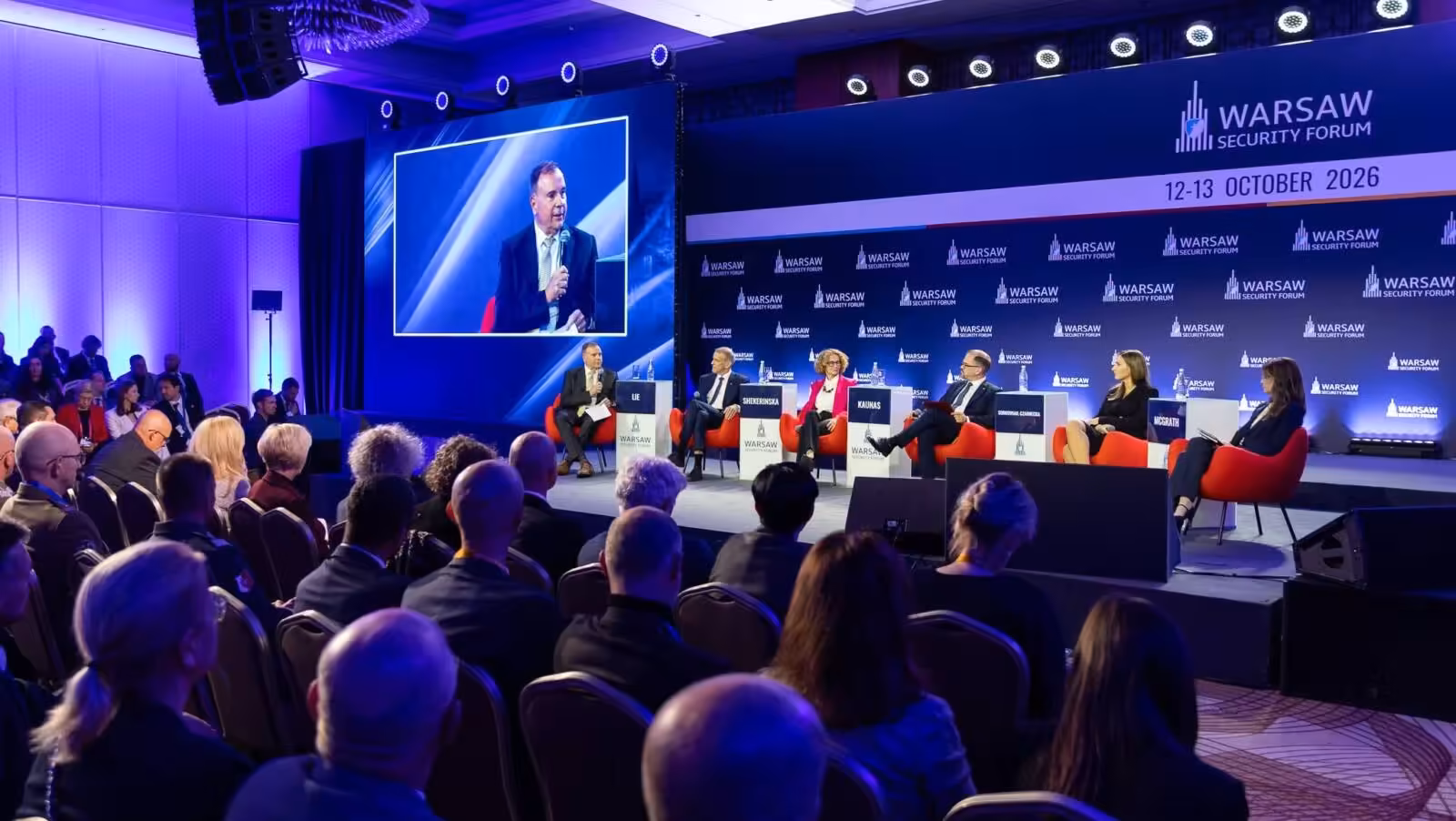 Polish defense minister calls for US industry to establish European facilities