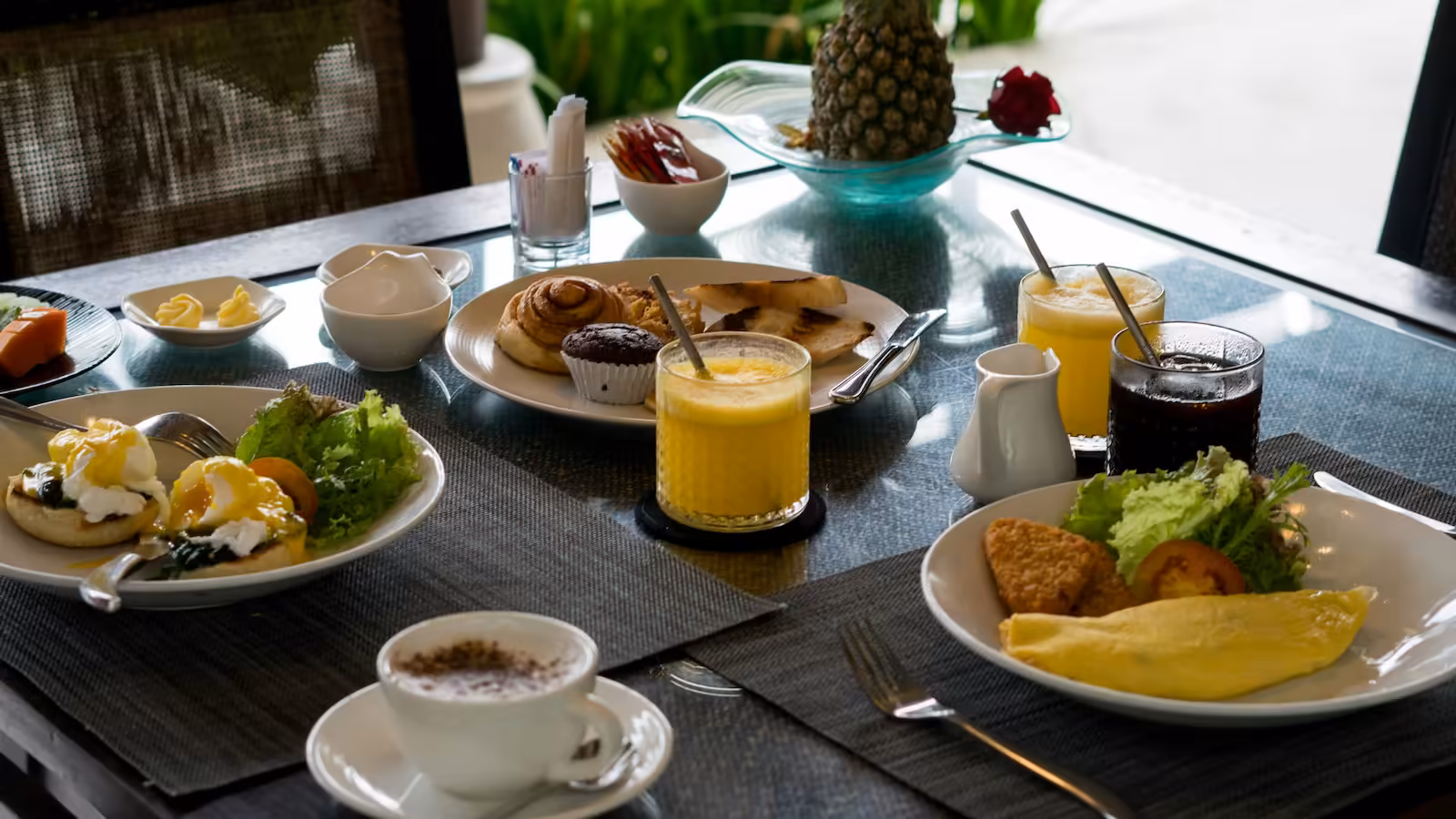 "Really Spoiled Us": Indian Entrepreneur Compares US Luxury Hotel Breakfast With India