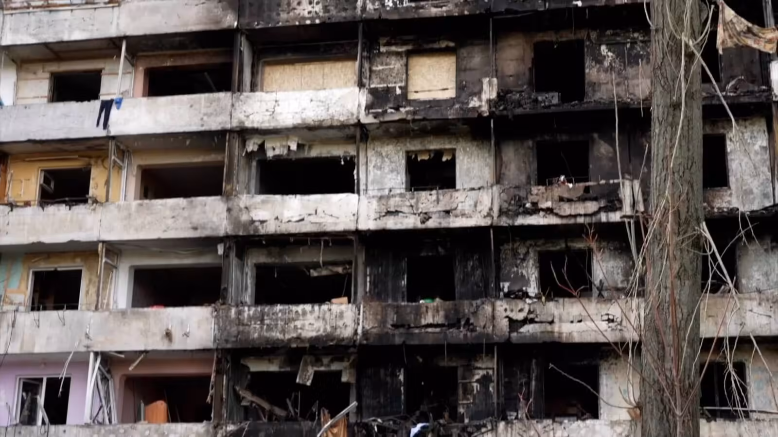 Russia attack hits Kyiv after reported intelligence lapse | News
