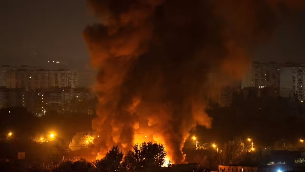 Russian barrage hits Kyiv hours after Zelensky warns of impending attack