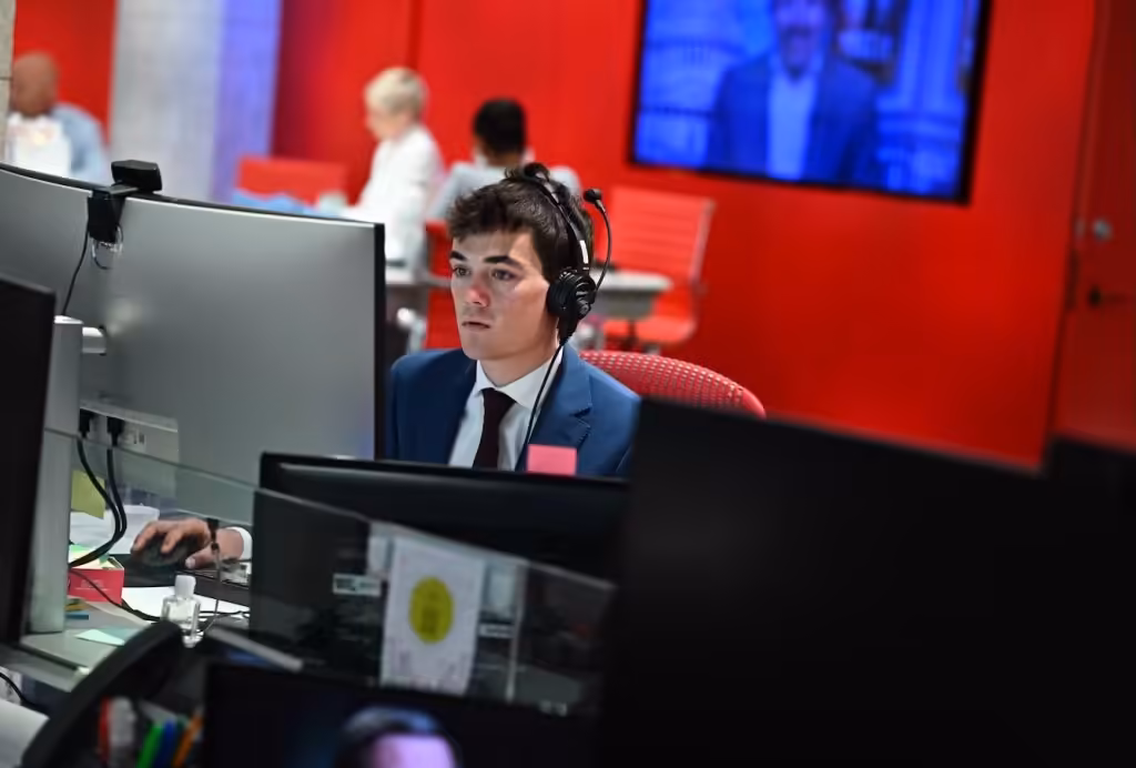 Students Cover Politics From the Front Row on the Hill
