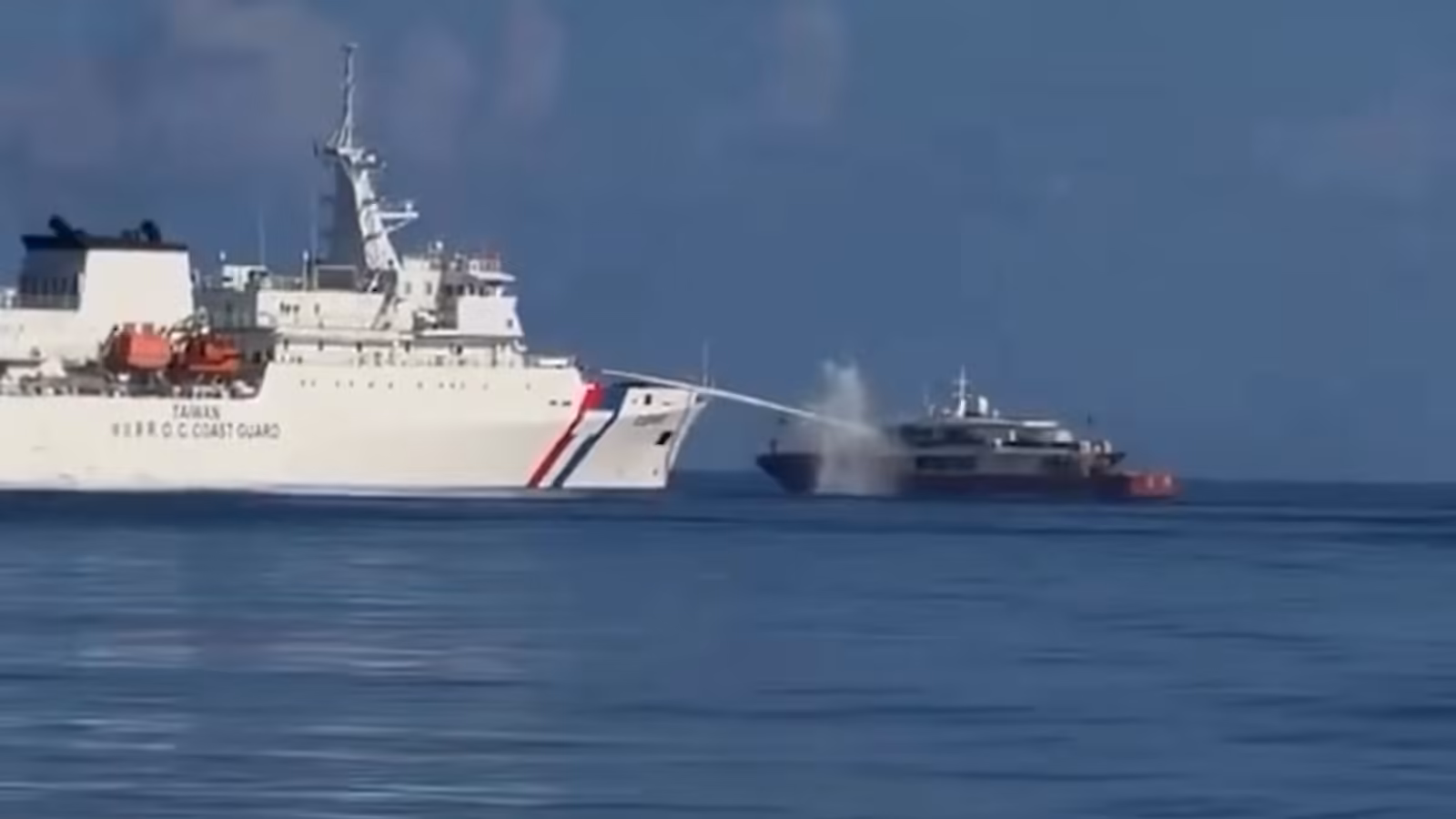Taiwan Coast Guard confronts Chinese fishing boats in Dongsha waters | Newsfeed