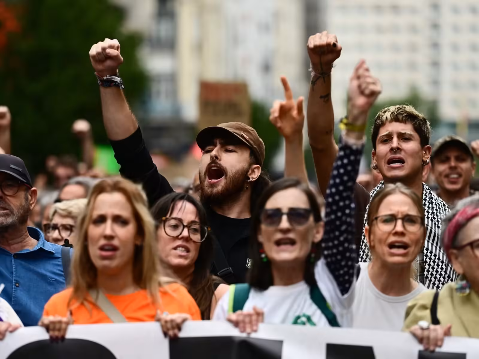 Tens of thousands protest in Spain after failed housing reforms | Protests News
