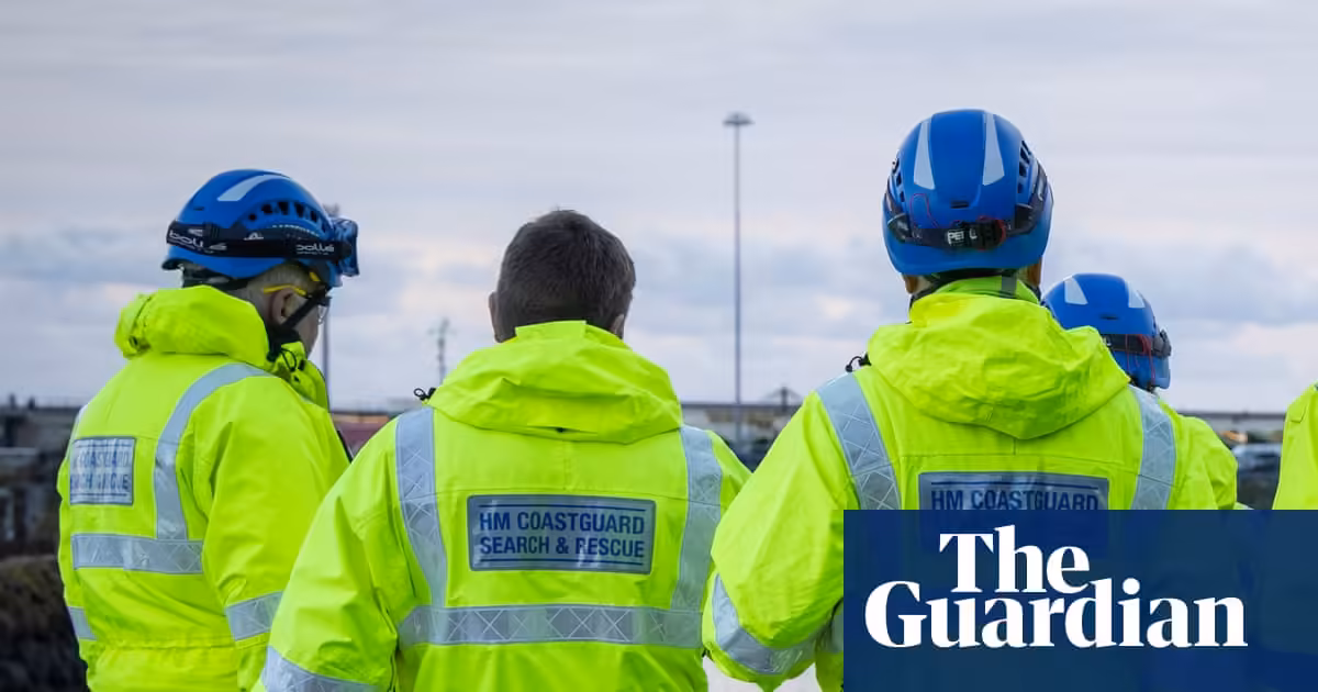UK coastguard agency chief faces calls to resign over ‘misleading’ claims in pay row | Emergency services