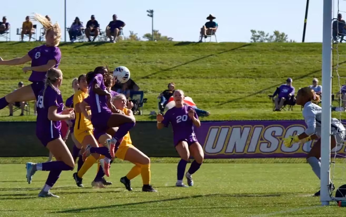 UNI soccer travels to Evansville for midweek contest