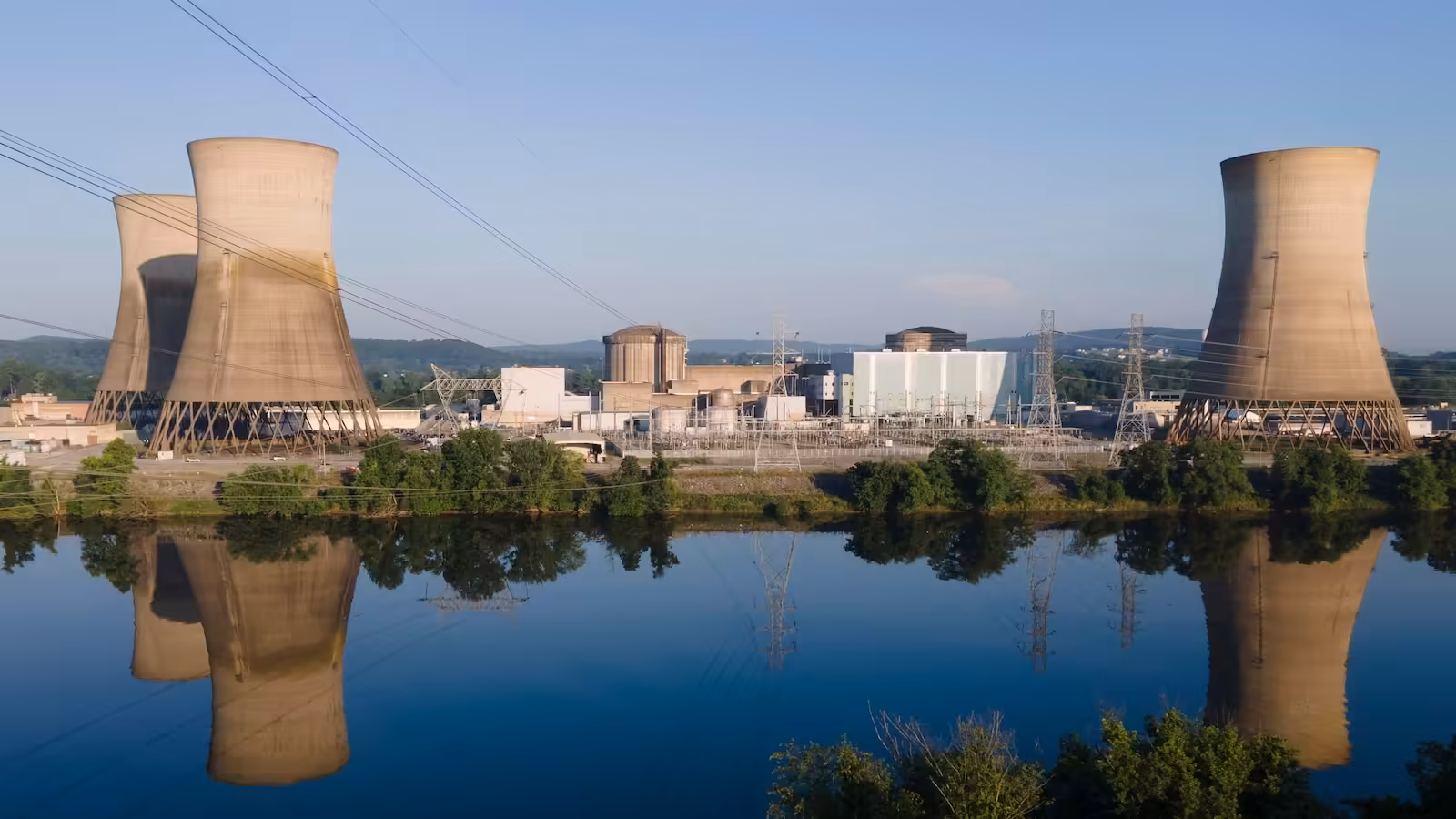 US reviving shuttered nuclear plants to meet growing demand, power data centers