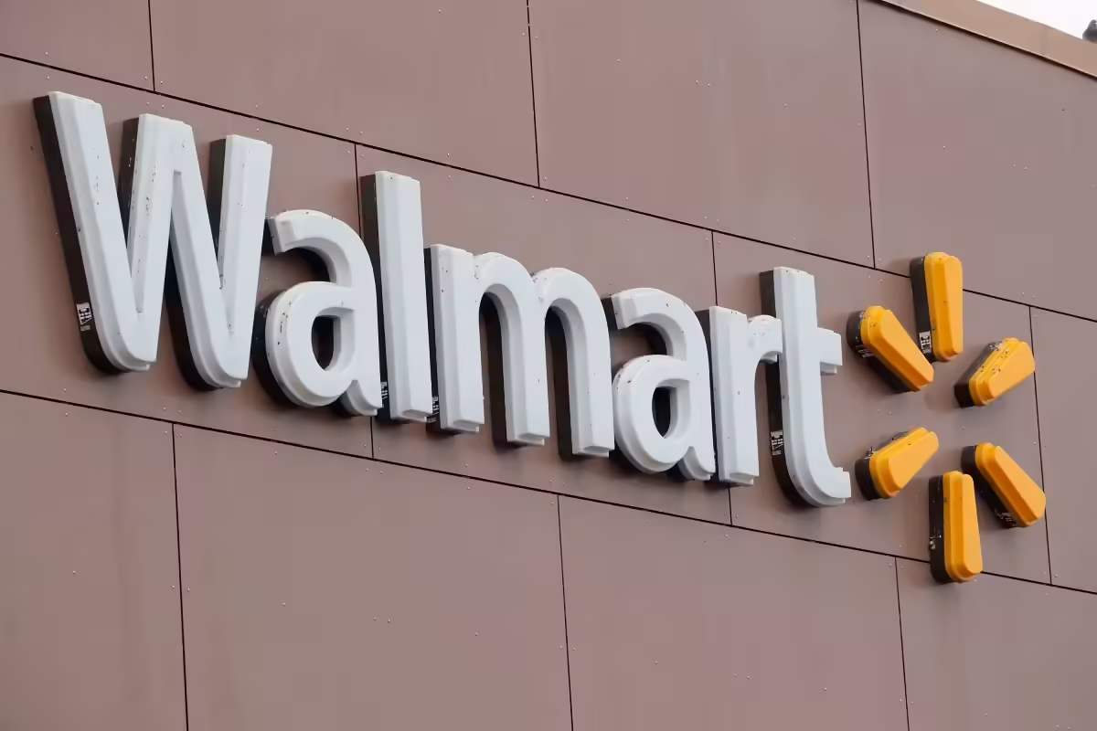 While Amazon blocks AI agents, Walmart rolls out the welcome mat