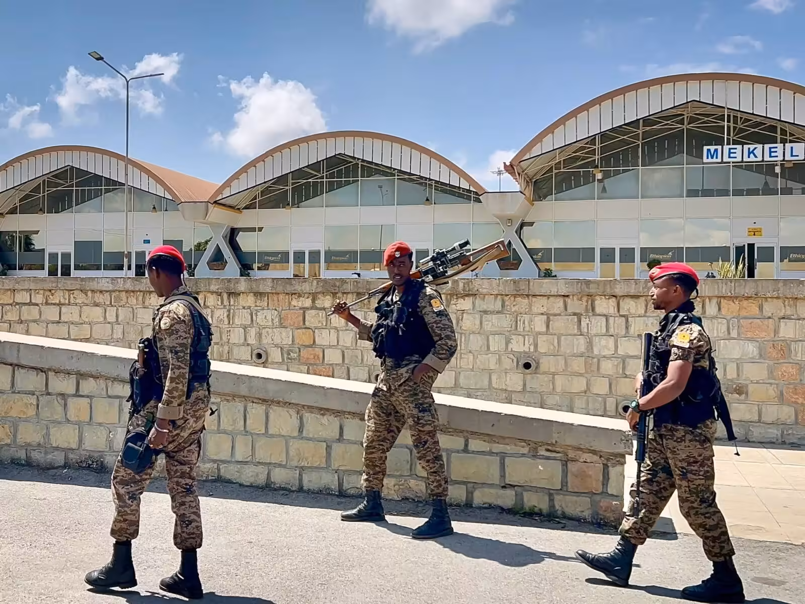 Witnesses spot Eritrean troops inside northern Ethiopia as tensions flare | Abiy Ahmed News
