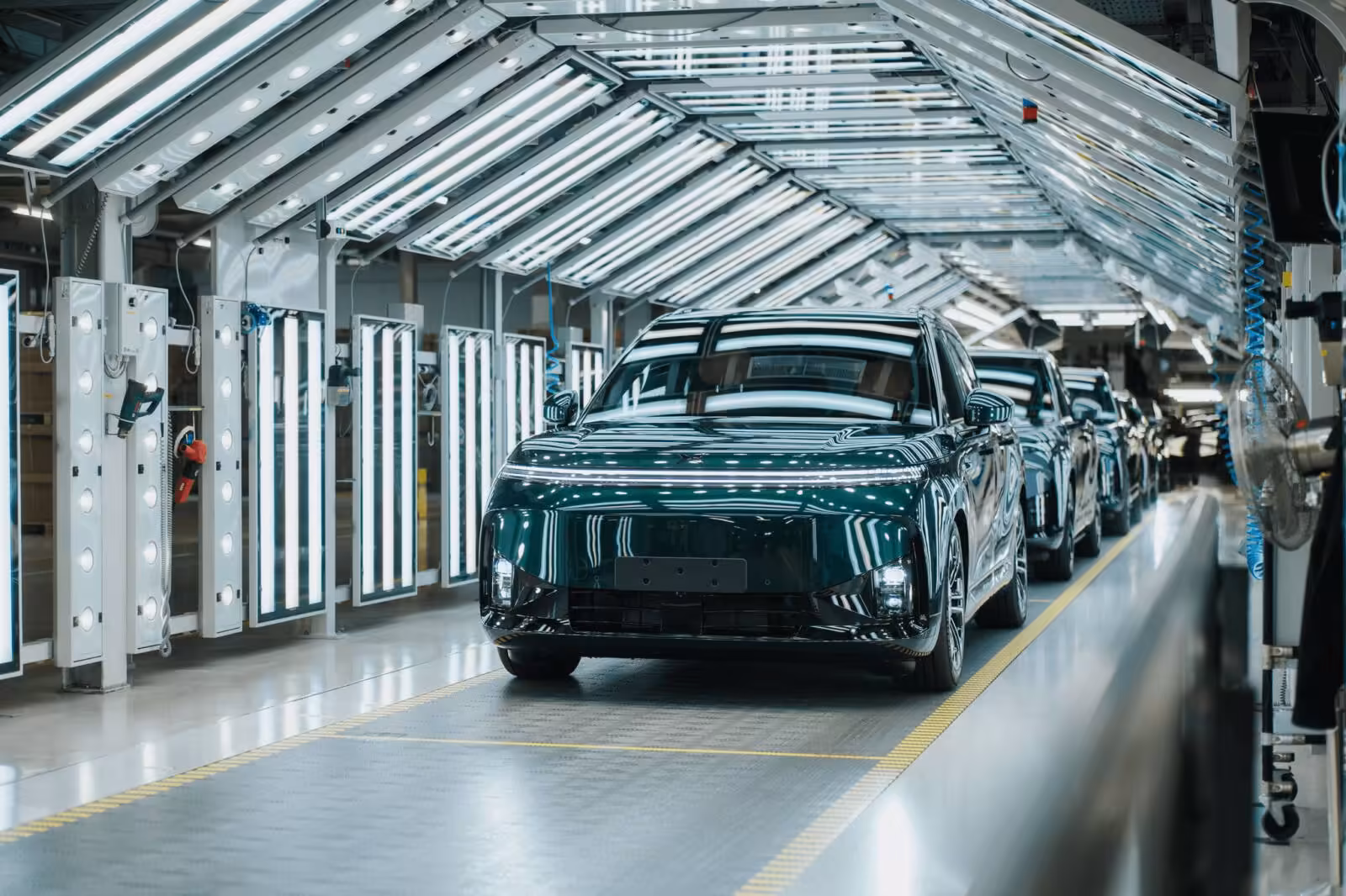 Xpeng G9L completes first production trial at Magna Graz